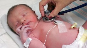 آیا سوراخ بودن قلب نوزاد خطرناک است؟